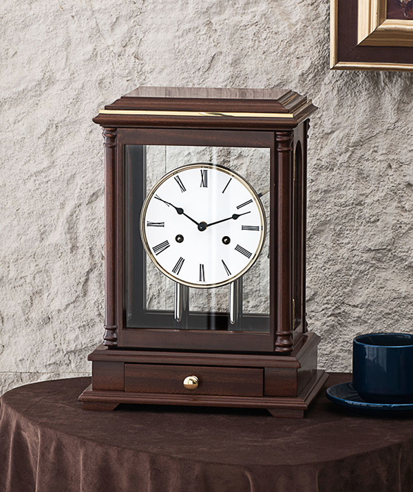 Đồng hồ để bàn cơ