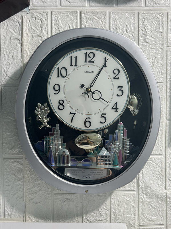 Đồng hồ treo tường Citizen