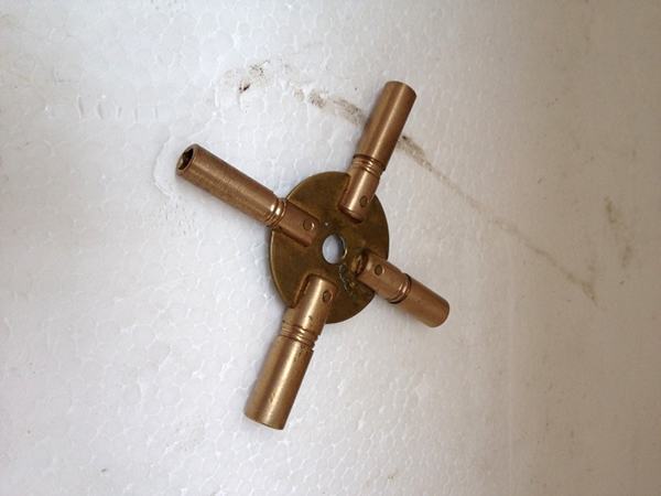 Chìa khóa lên dây cót đồng hồ